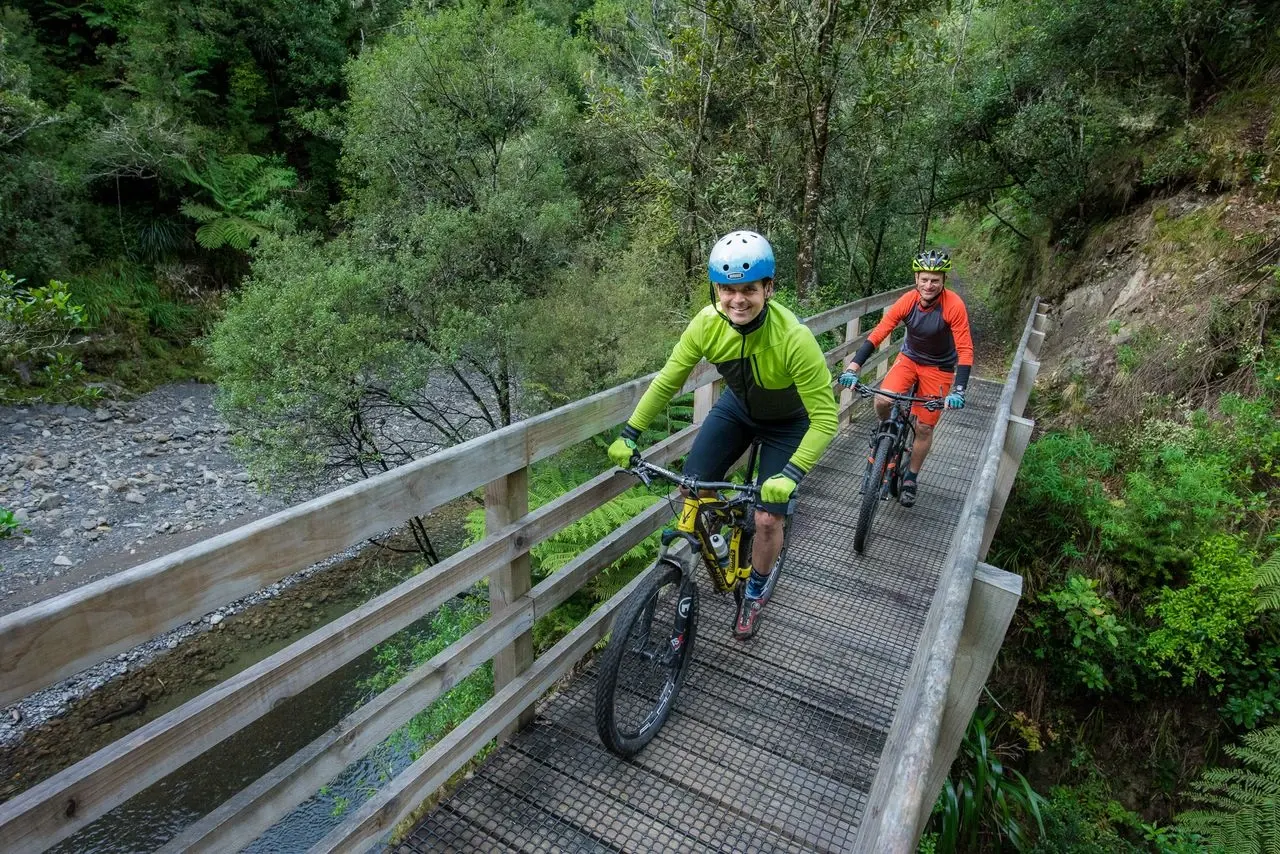 179093 pakihi track web 1280px