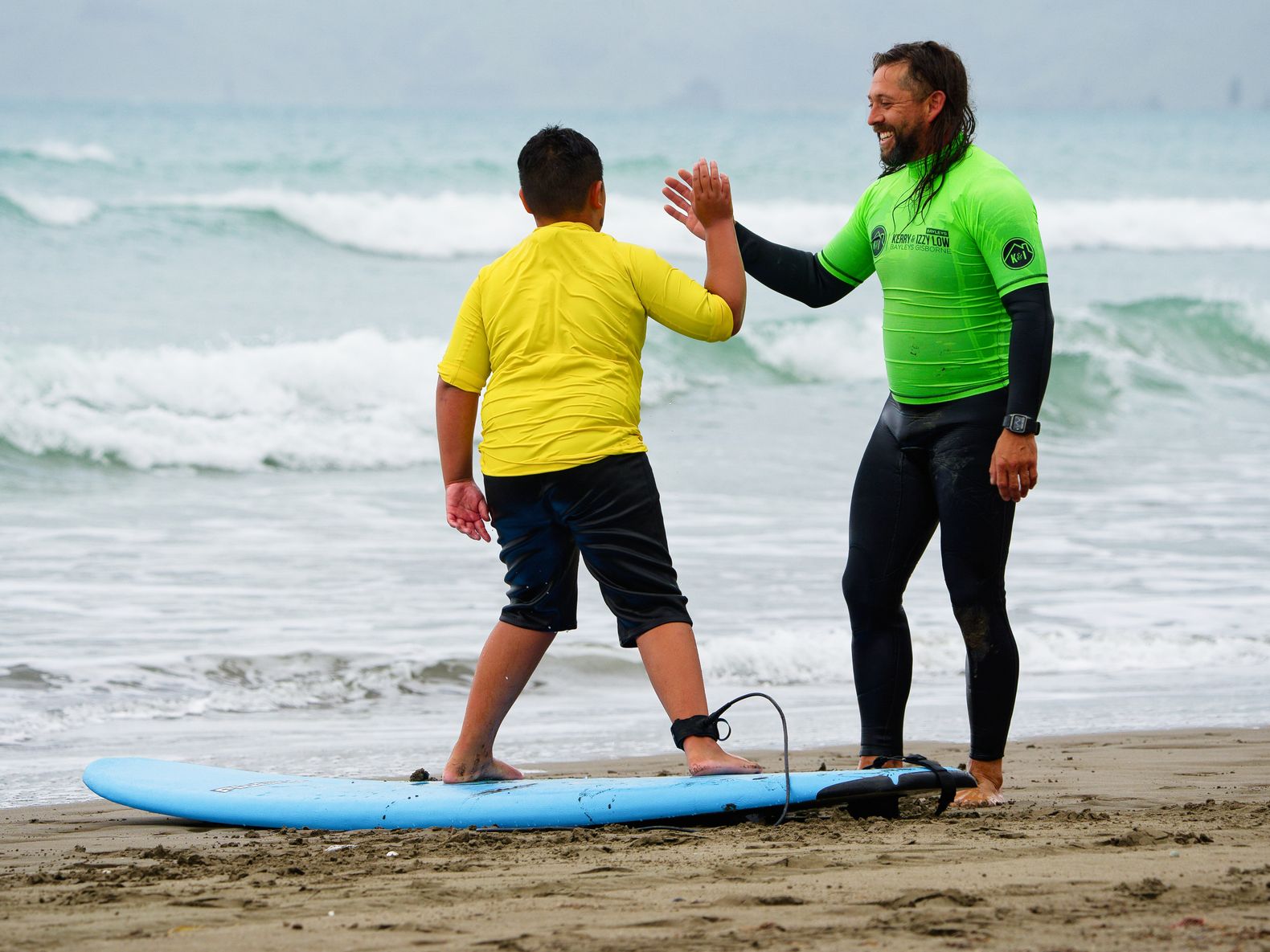 752996 parafed surfing 30 web 3x4 ratio 1580 x 1185
